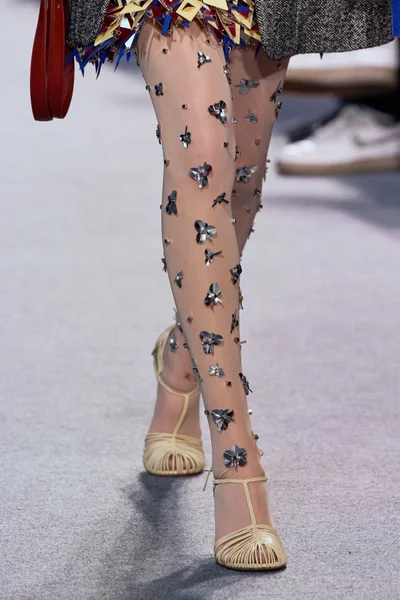 Look 46